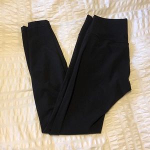 Lululemon wunder under 28 in leggings